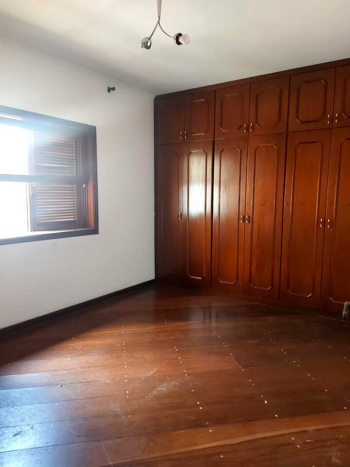 Casa à venda com 4 quartos, 352m² - Foto 18