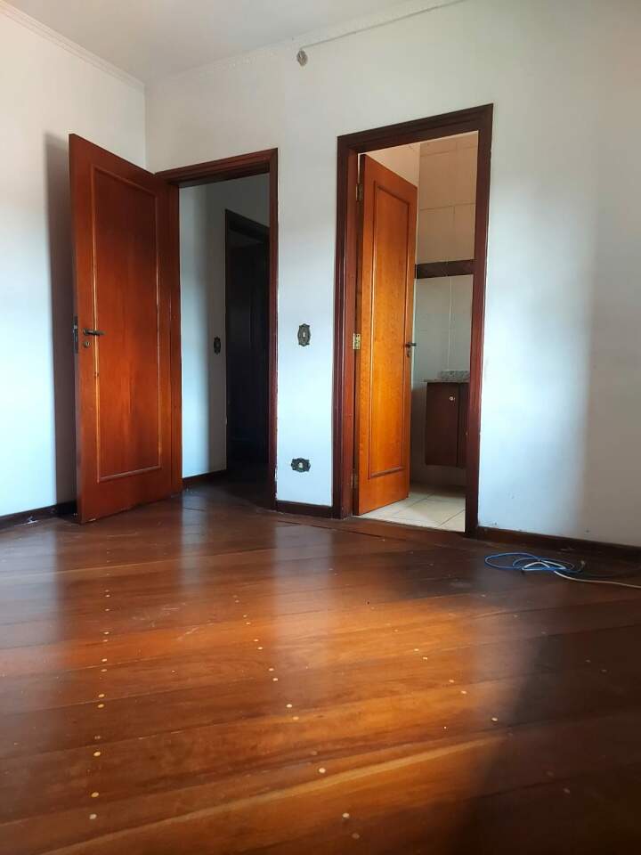 Casa à venda com 4 quartos, 352m² - Foto 20