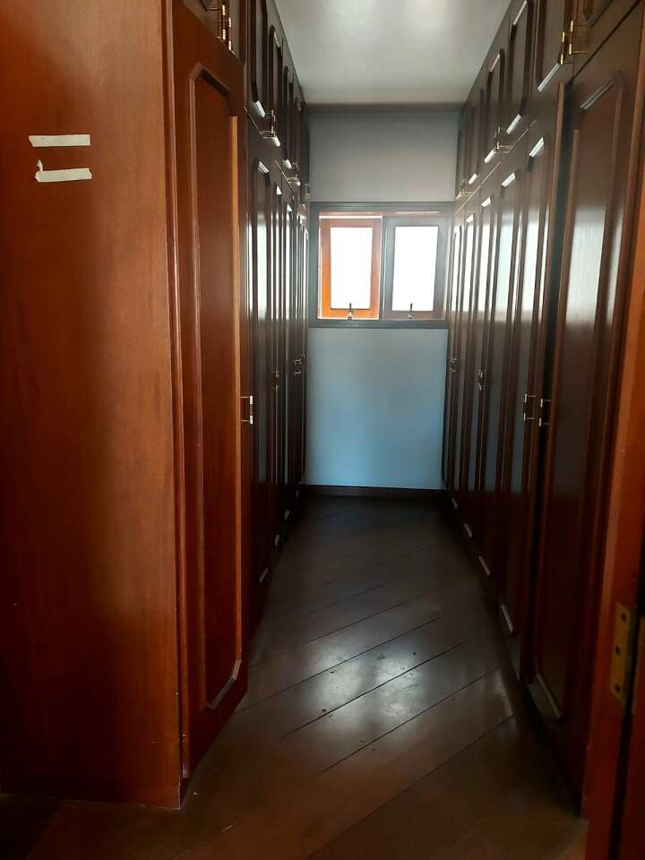 Casa à venda com 4 quartos, 352m² - Foto 32