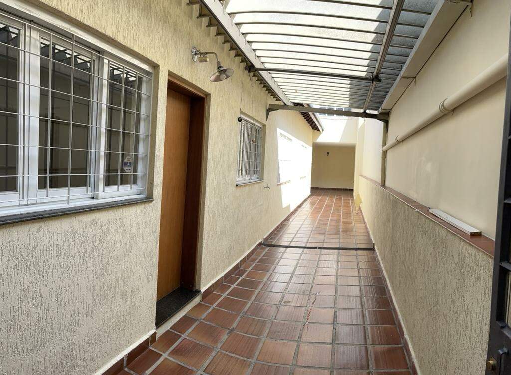 Casa à venda com 3 quartos, 250m² - Foto 6