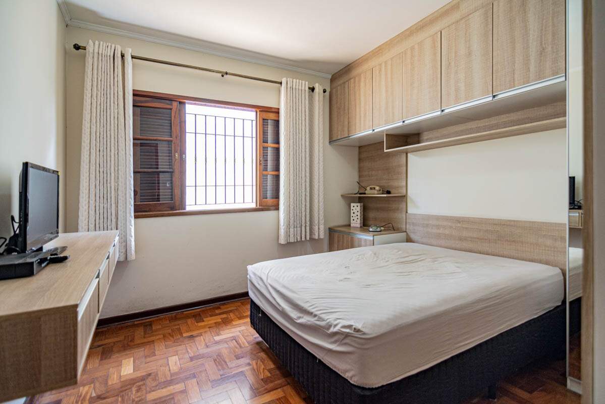 Casa à venda com 3 quartos, 200m² - Foto 18