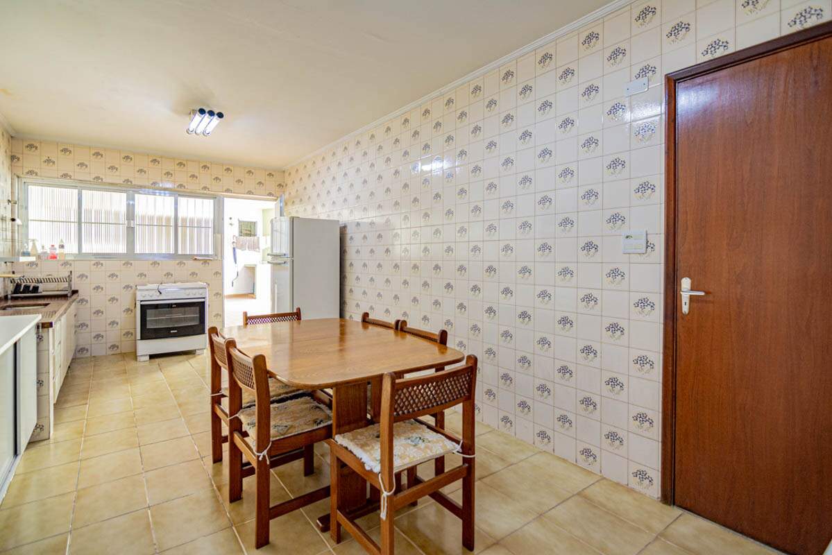 Casa à venda com 3 quartos, 200m² - Foto 31