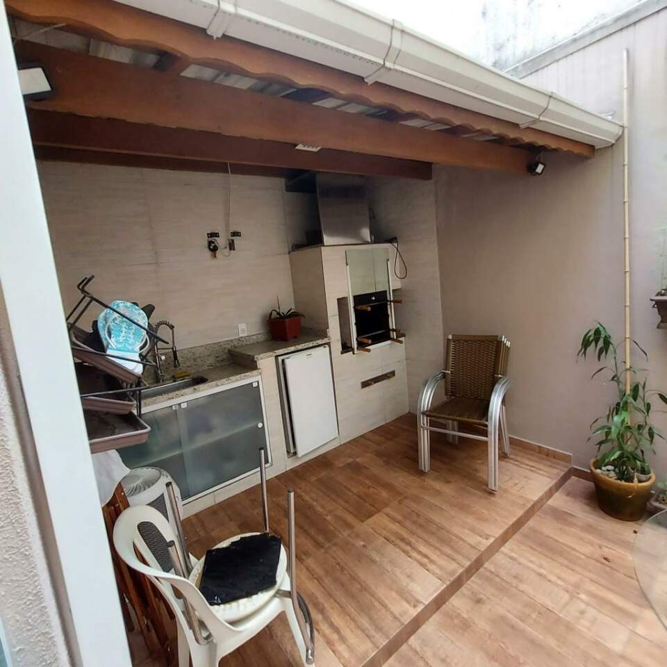 Casa à venda com 3 quartos, 200m² - Foto 8