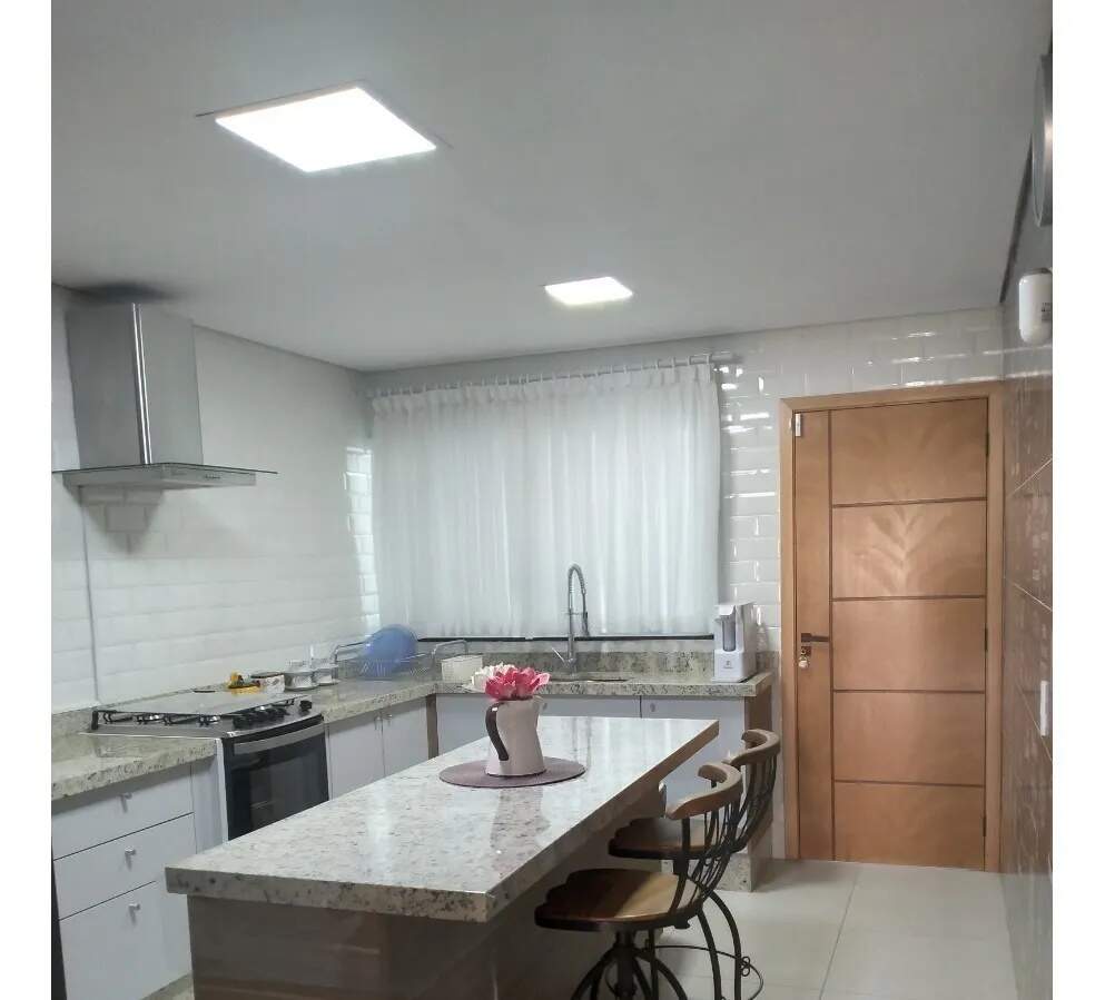 Sobrado à venda com 3 quartos, 200m² - Foto 6