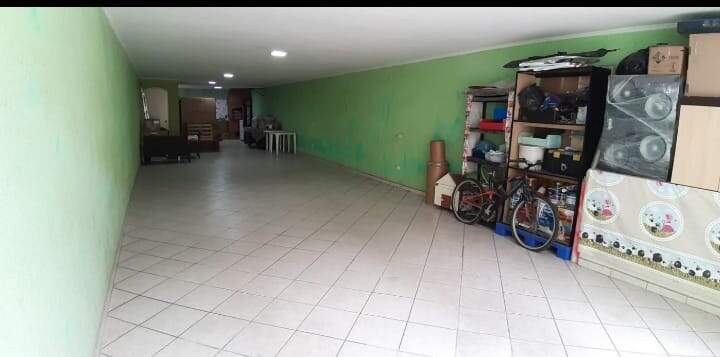 Sobrado à venda com 3 quartos, 257m² - Foto 2