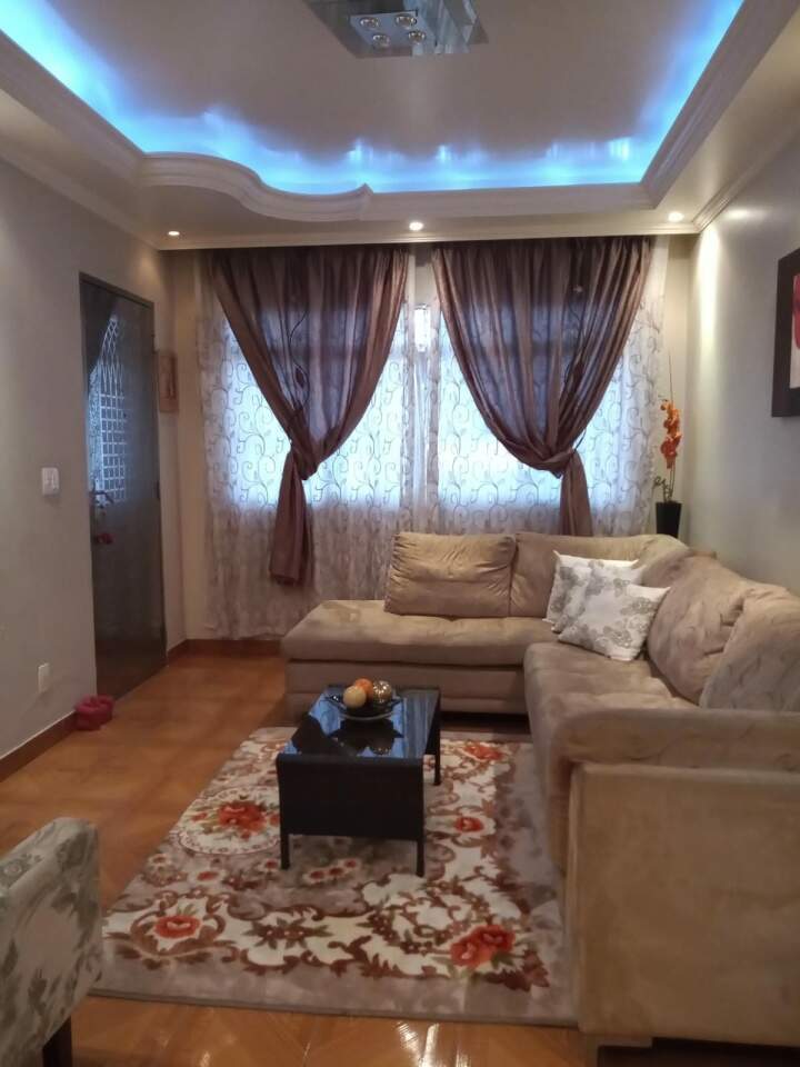 Sobrado à venda com 3 quartos, 257m² - Foto 1