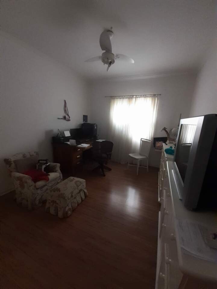 Casa à venda com 3 quartos, 269m² - Foto 11