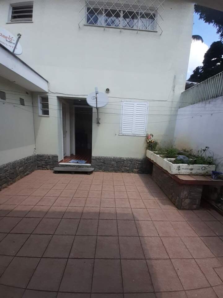 Casa à venda com 3 quartos, 269m² - Foto 7