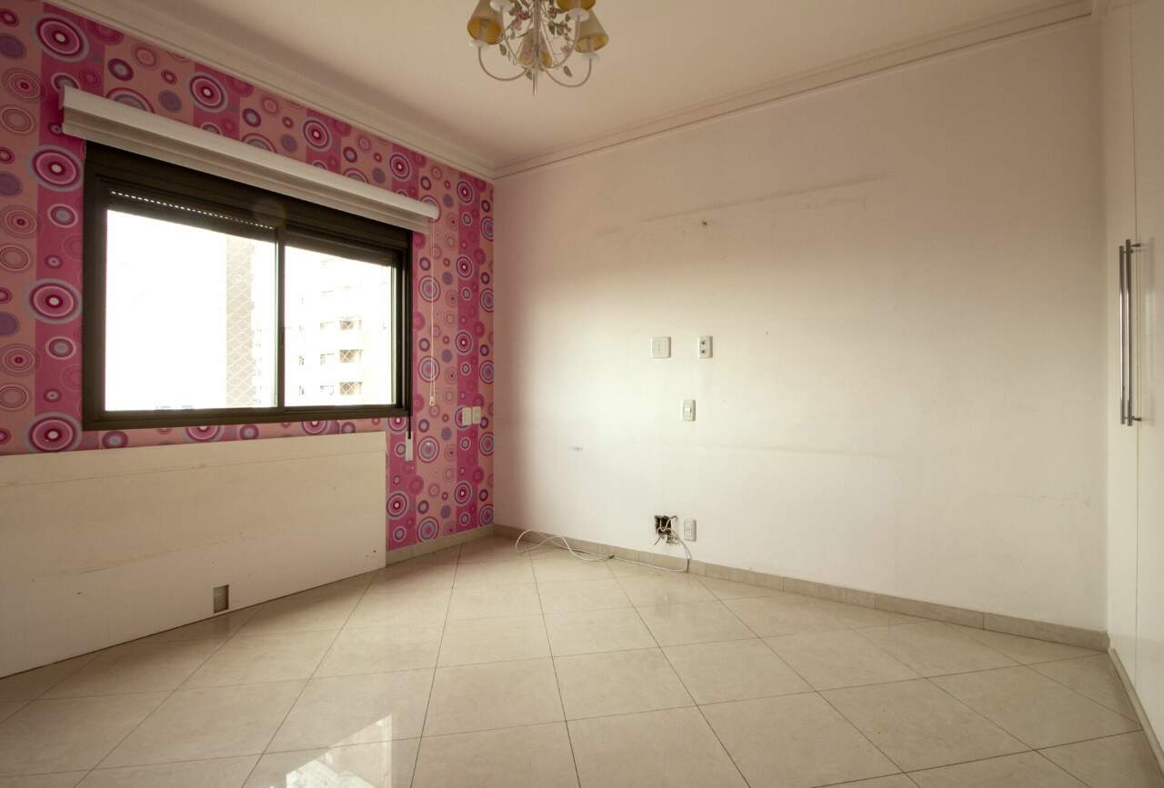 Apartamento à venda com 4 quartos, 244m² - Foto 18