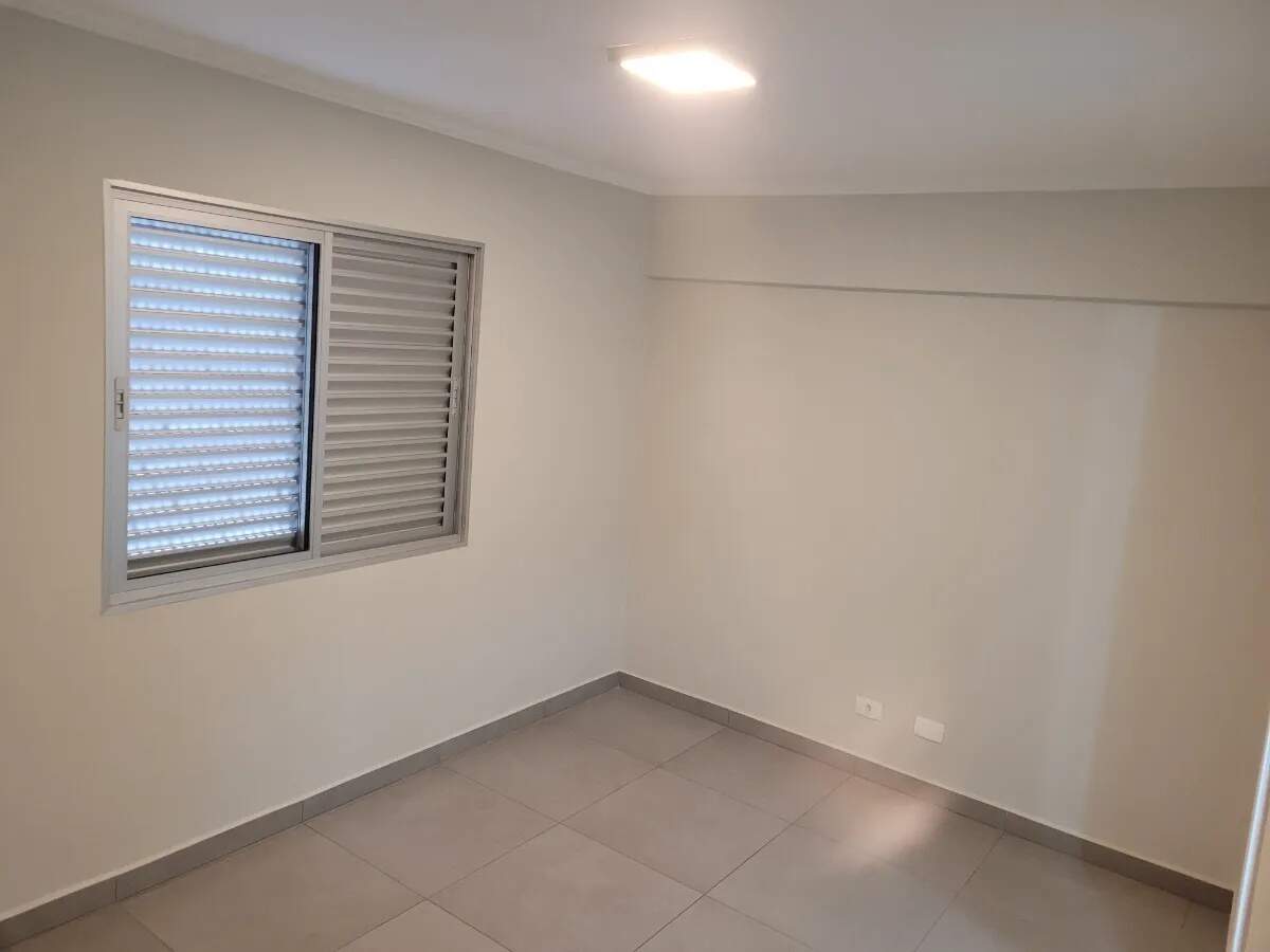 Apartamento à venda com 3 quartos, 95m² - Foto 3