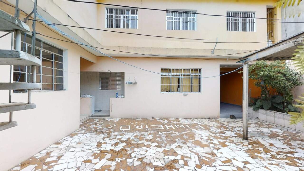 Sobrado à venda com 7 quartos, 123m² - Foto 2