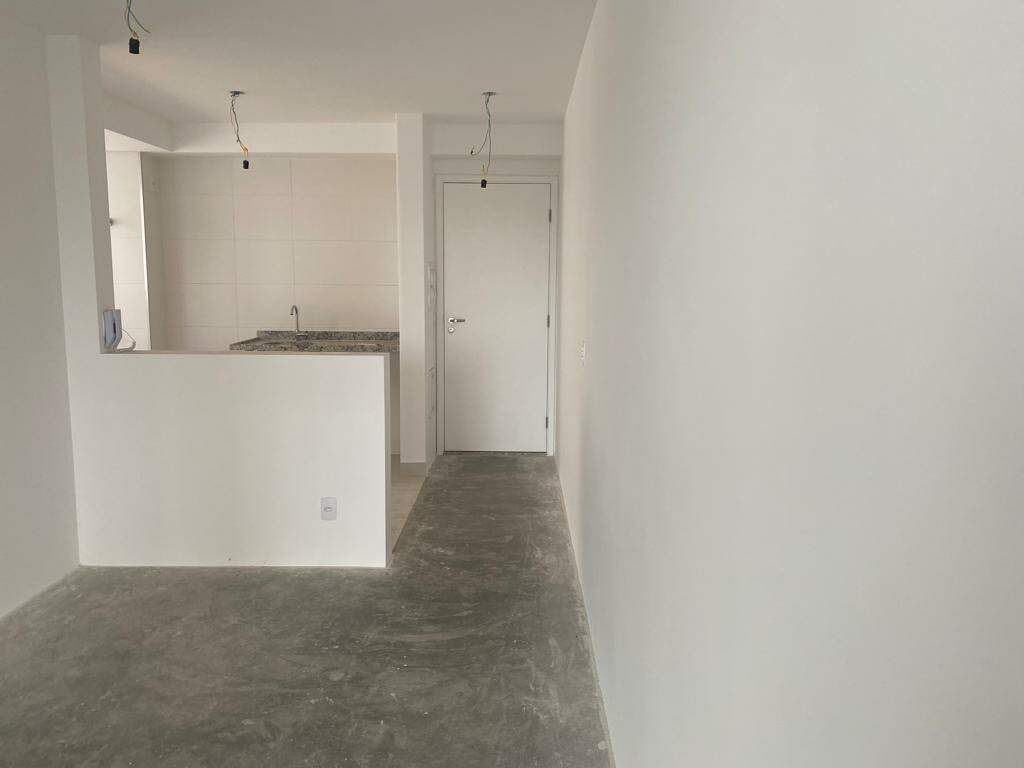 Apartamento à venda com 2 quartos, 61m² - Foto 2