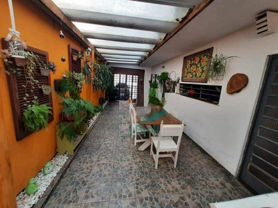 Casa à venda com 4 quartos, 275m² - Foto 7