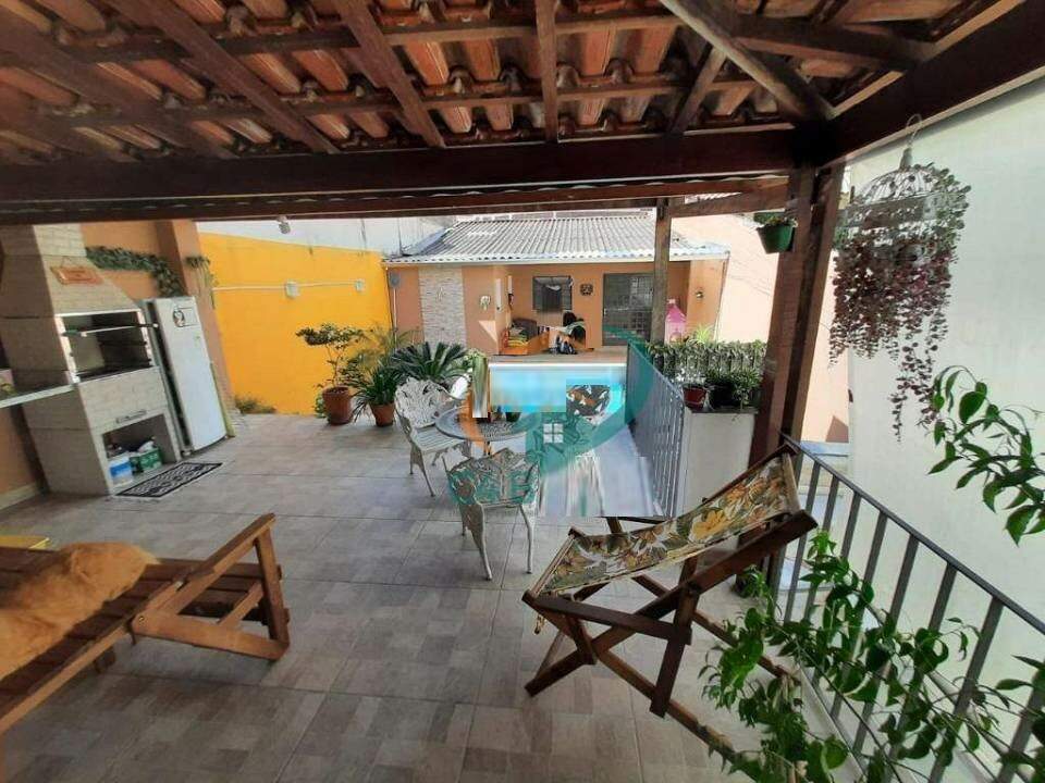 Casa à venda com 4 quartos, 275m² - Foto 25