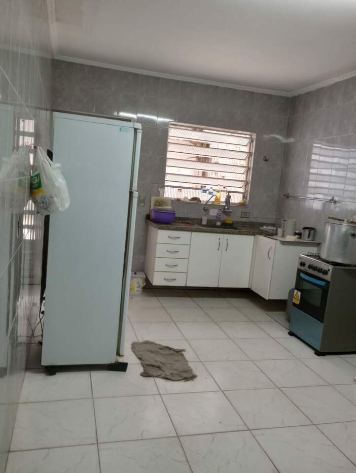 Casa à venda com 3 quartos, 180m² - Foto 18