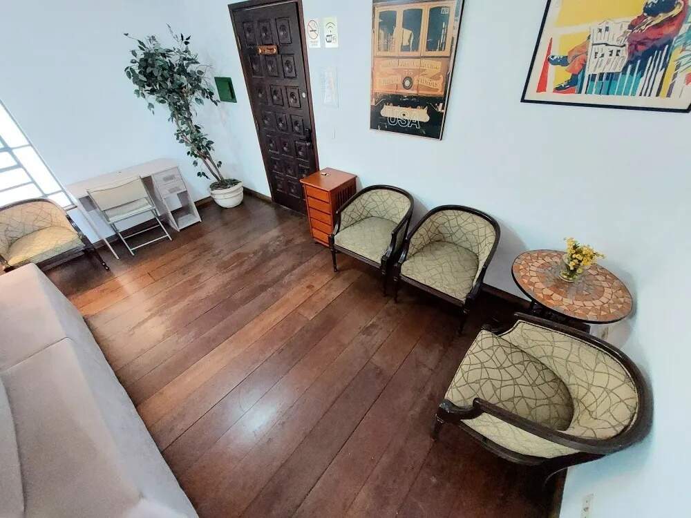 Casa à venda com 6 quartos, 250m² - Foto 13