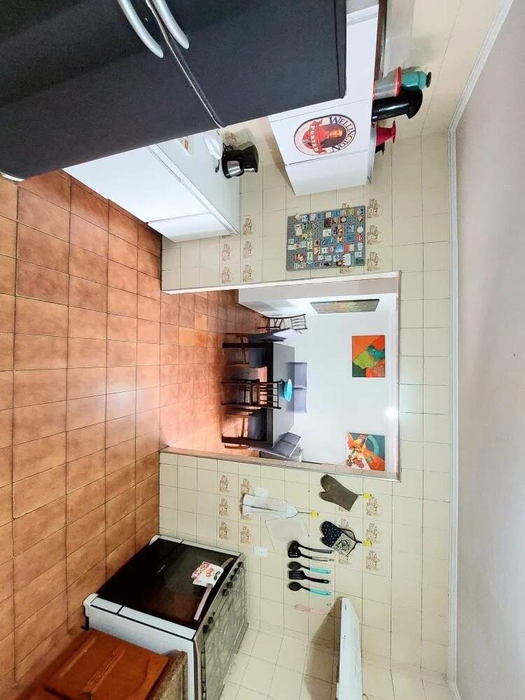 Casa à venda com 6 quartos, 250m² - Foto 9