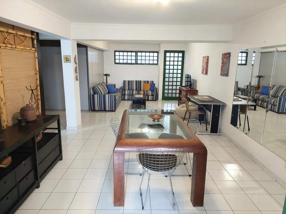 Casa à venda com 6 quartos, 250m² - Foto 6