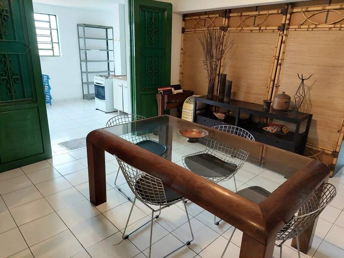 Casa à venda com 6 quartos, 250m² - Foto 15