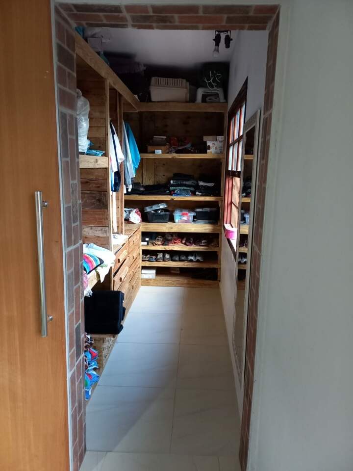 Chácara à venda com 8 quartos, 600m² - Foto 24