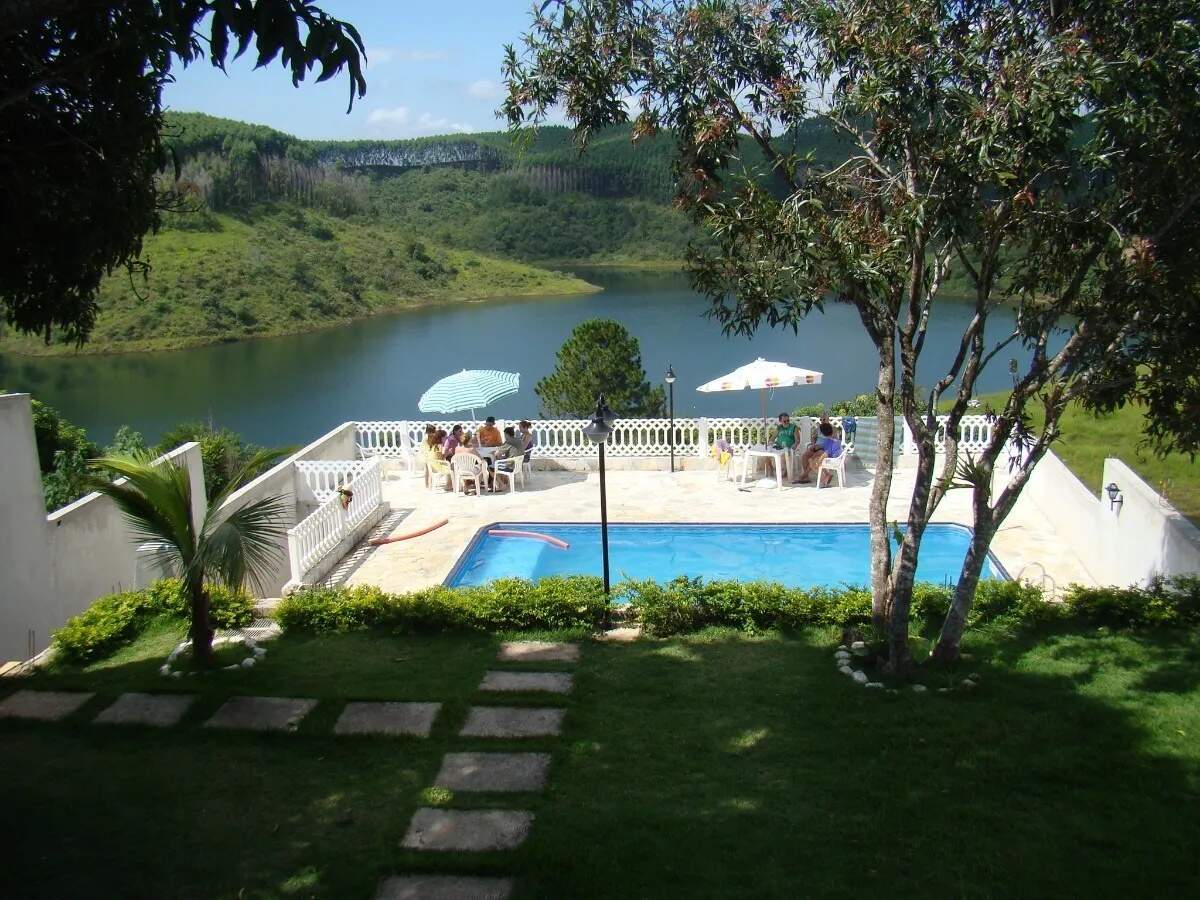 Fazenda à venda com 3 quartos, 190m² - Foto 1