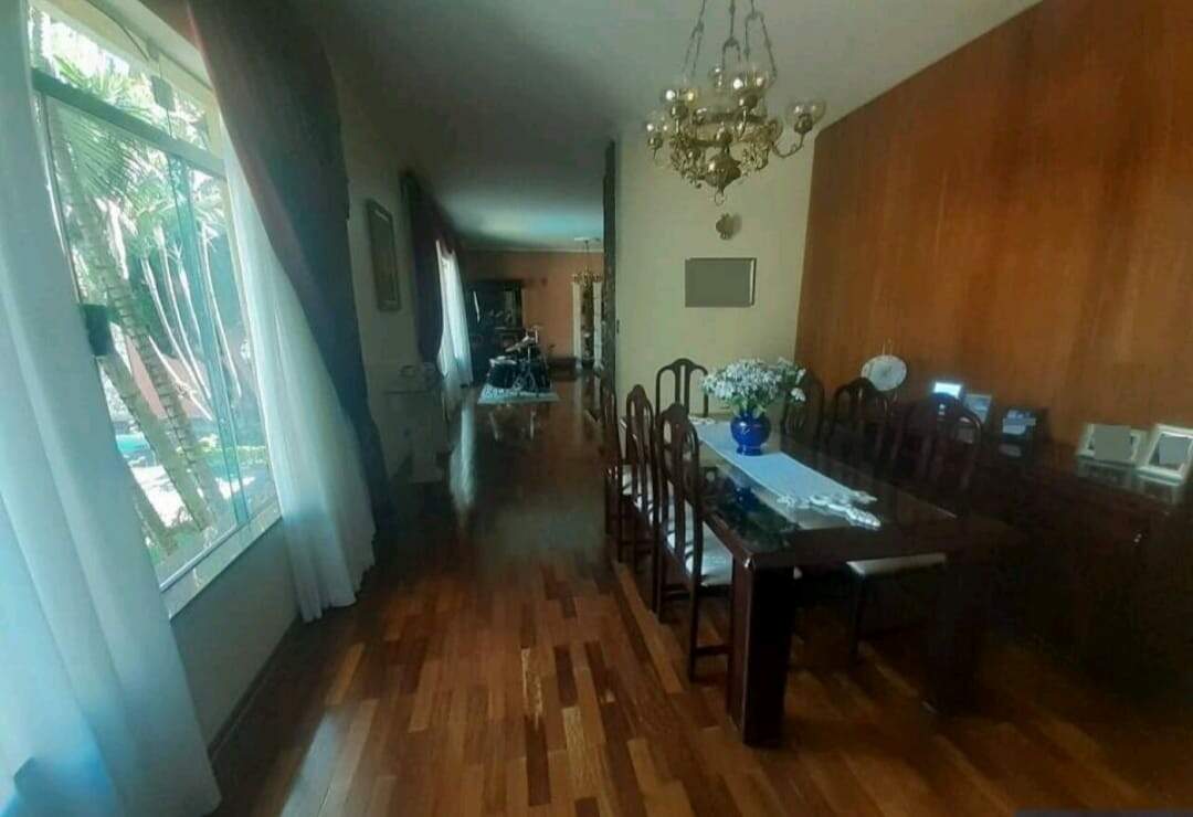 Casa à venda com 4 quartos, 376m² - Foto 13