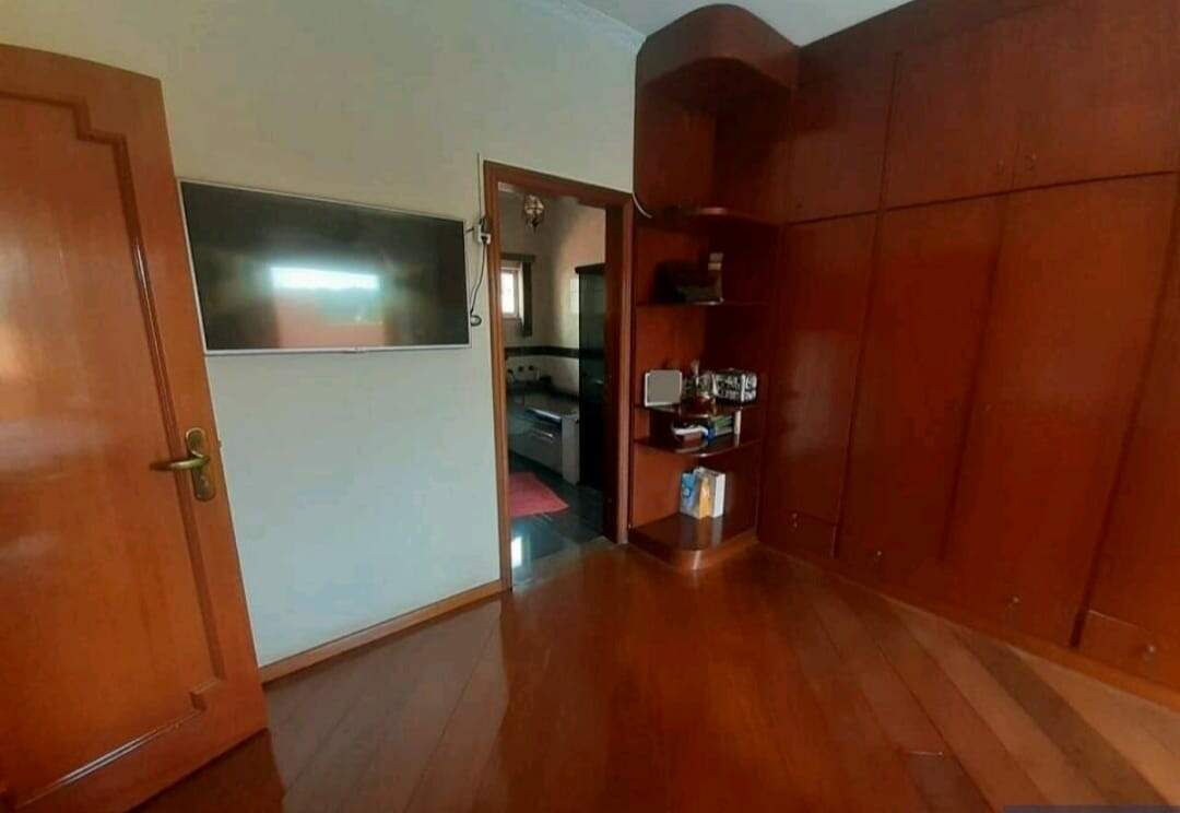 Casa à venda com 4 quartos, 376m² - Foto 20