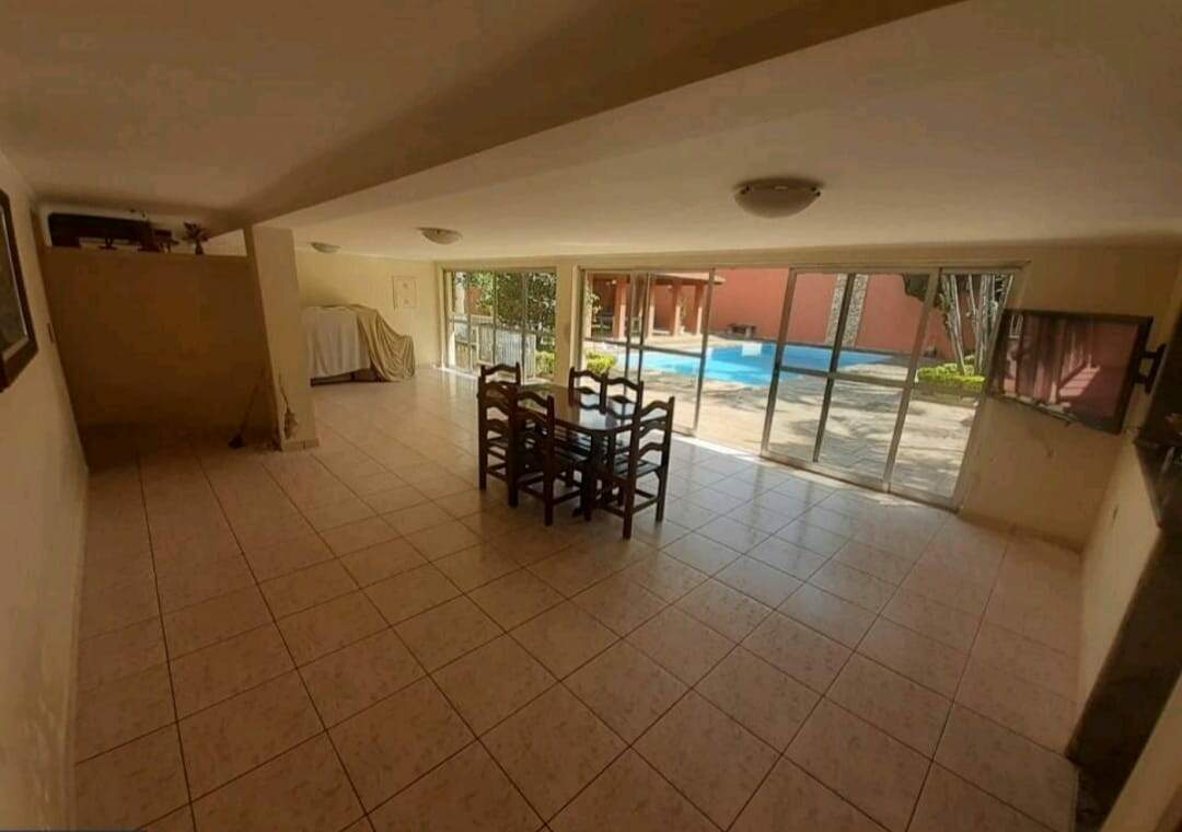 Casa à venda com 4 quartos, 376m² - Foto 8