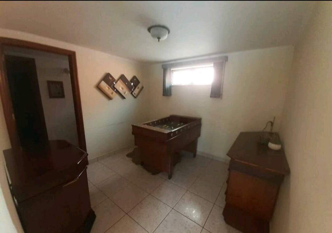 Casa à venda com 4 quartos, 376m² - Foto 23