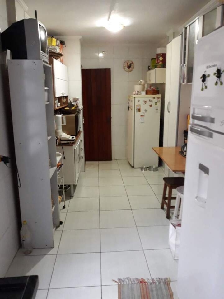 Casa à venda com 3 quartos, 200m² - Foto 25