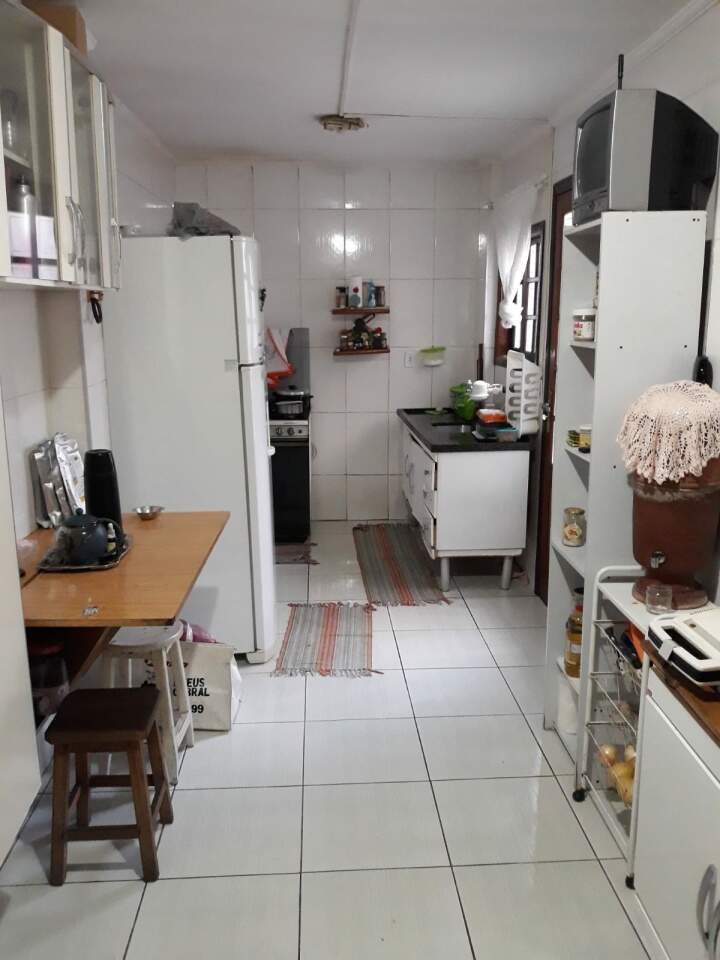 Casa à venda com 3 quartos, 200m² - Foto 14