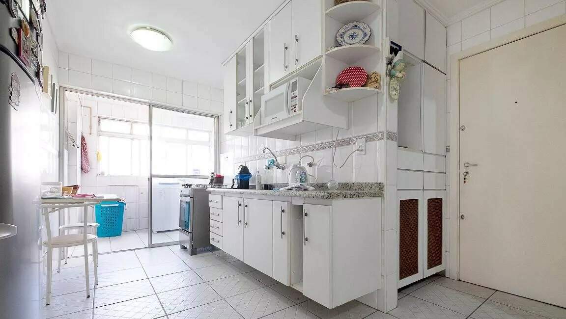 Apartamento à venda com 3 quartos, 130m² - Foto 7