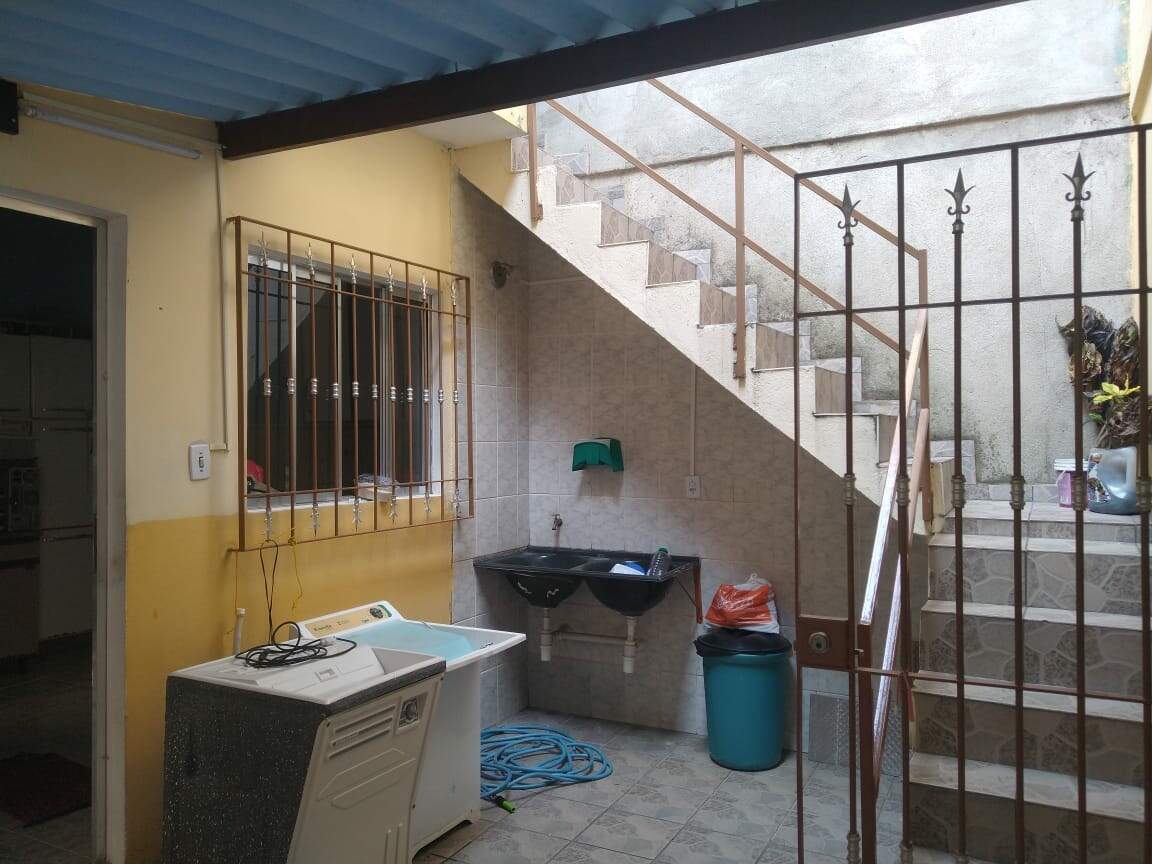 Sobrado à venda com 3 quartos, 200m² - Foto 8