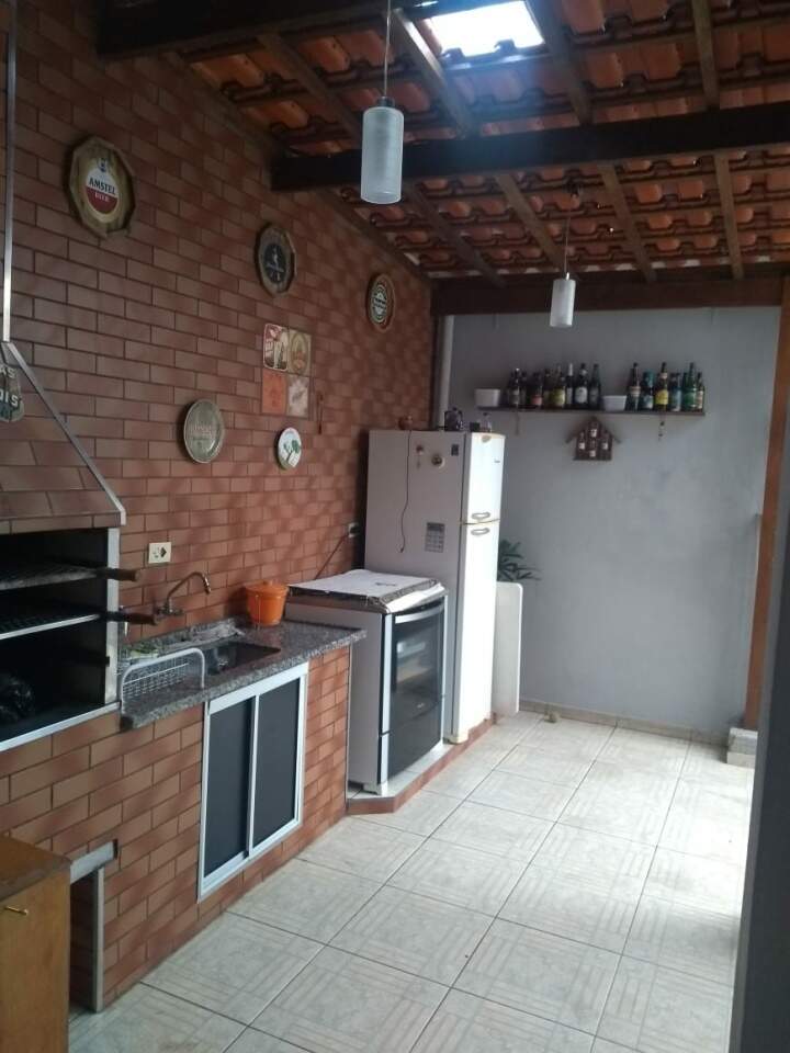 Casa à venda com 3 quartos, 65m² - Foto 3