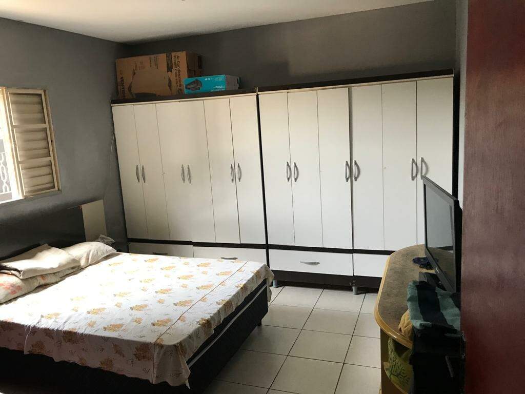 Casa à venda com 4 quartos, 100m² - Foto 17