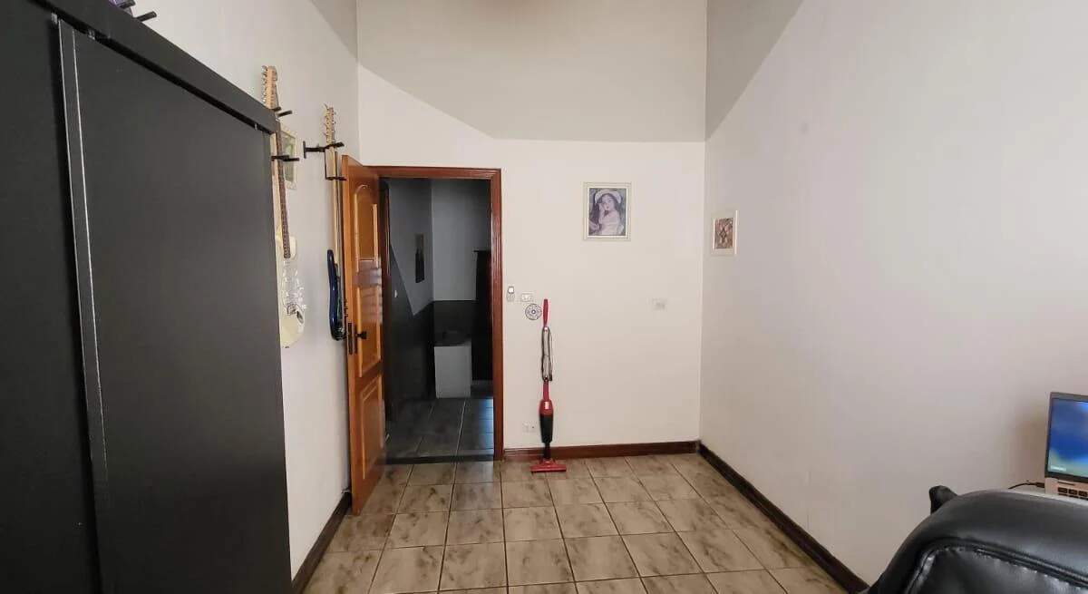 Casa à venda com 4 quartos, 267m² - Foto 9