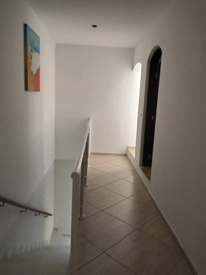 Casa à venda com 3 quartos, 201m² - Foto 11