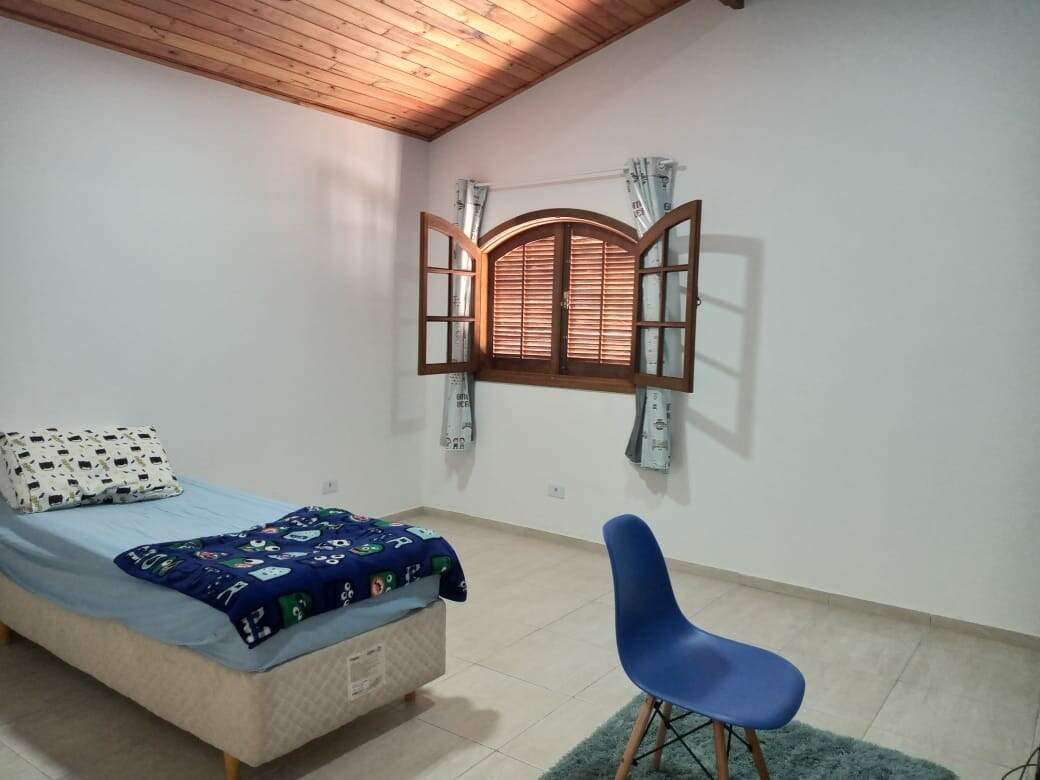 Casa à venda com 3 quartos, 201m² - Foto 15