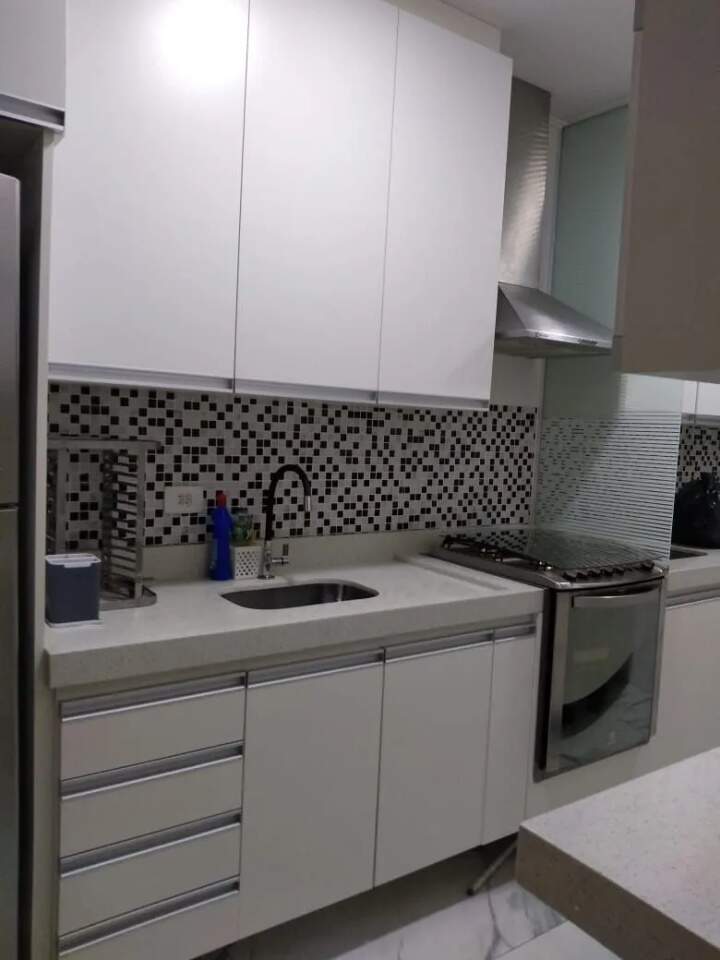 Apartamento à venda com 2 quartos, 70m² - Foto 4