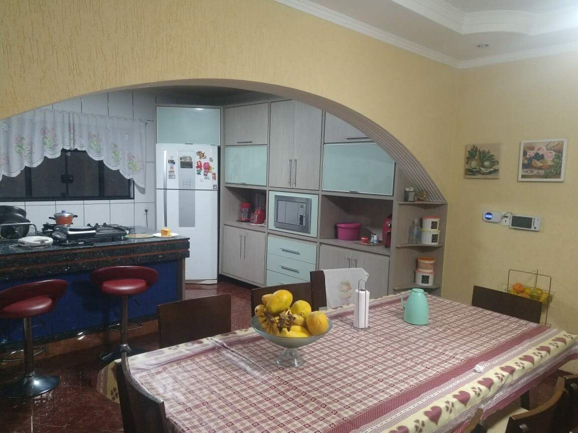 Sobrado à venda com 3 quartos, 350m² - Foto 17