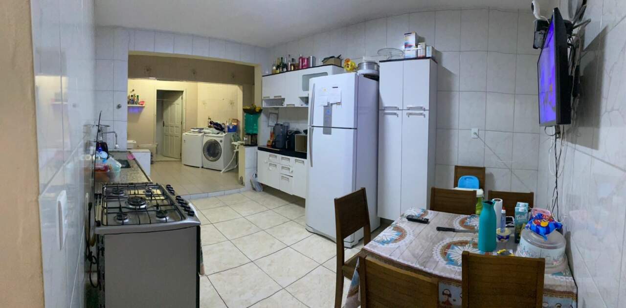 Casa à venda com 5 quartos, 234m² - Foto 7