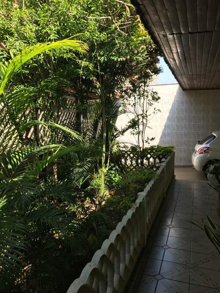 Casa à venda com 4 quartos, 250m² - Foto 2