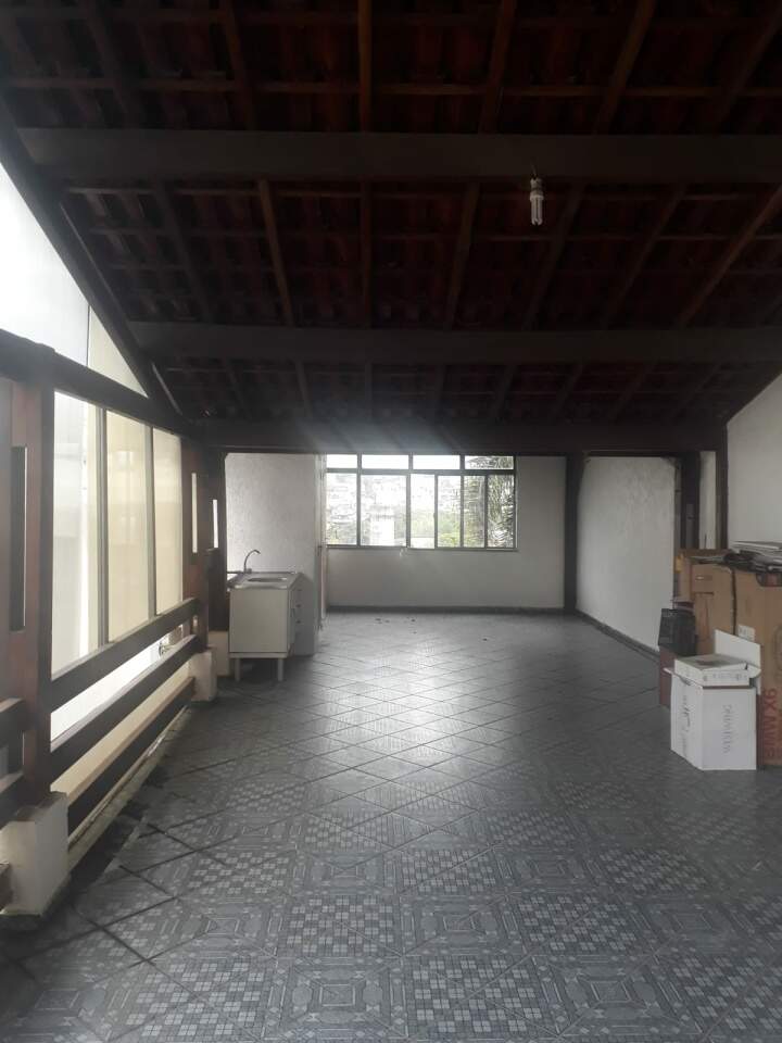 Casa à venda com 2 quartos, 400m² - Foto 8