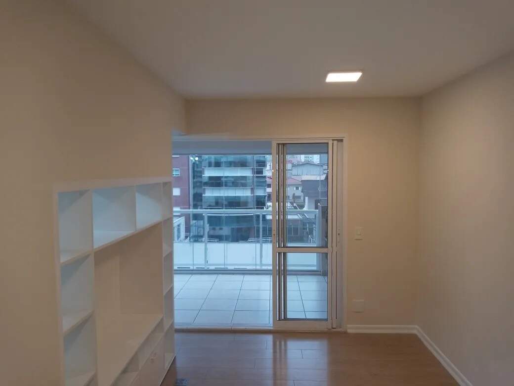 Apartamento à venda com 1 quarto, 54m² - Foto 1