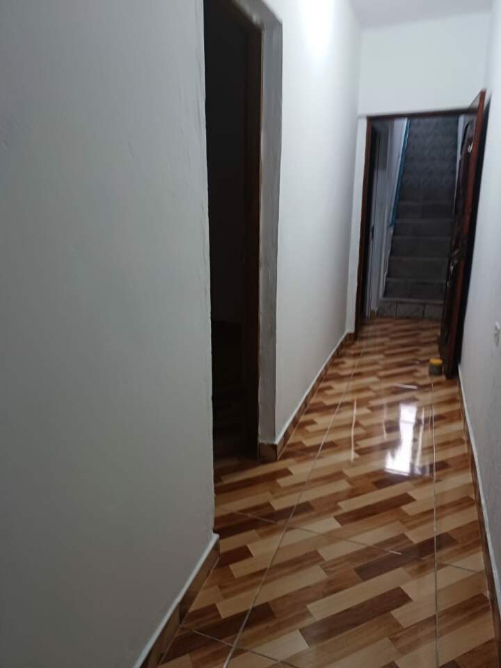 Sobrado à venda com 4 quartos, 200m² - Foto 4