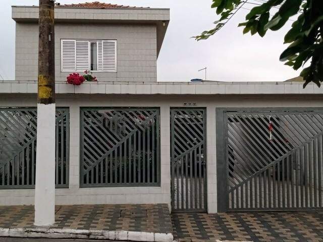 Casa à venda com 3 quartos, 350m² - Foto 1