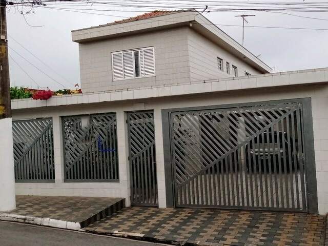 Casa à venda com 3 quartos, 350m² - Foto 2