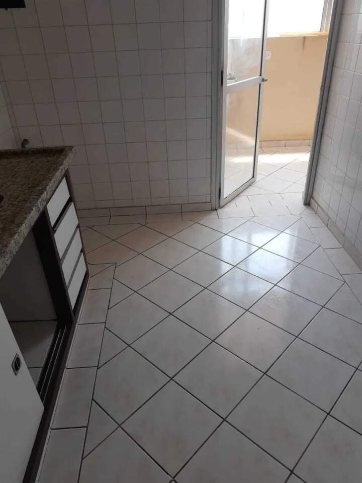 Apartamento à venda com 2 quartos, 68m² - Foto 7