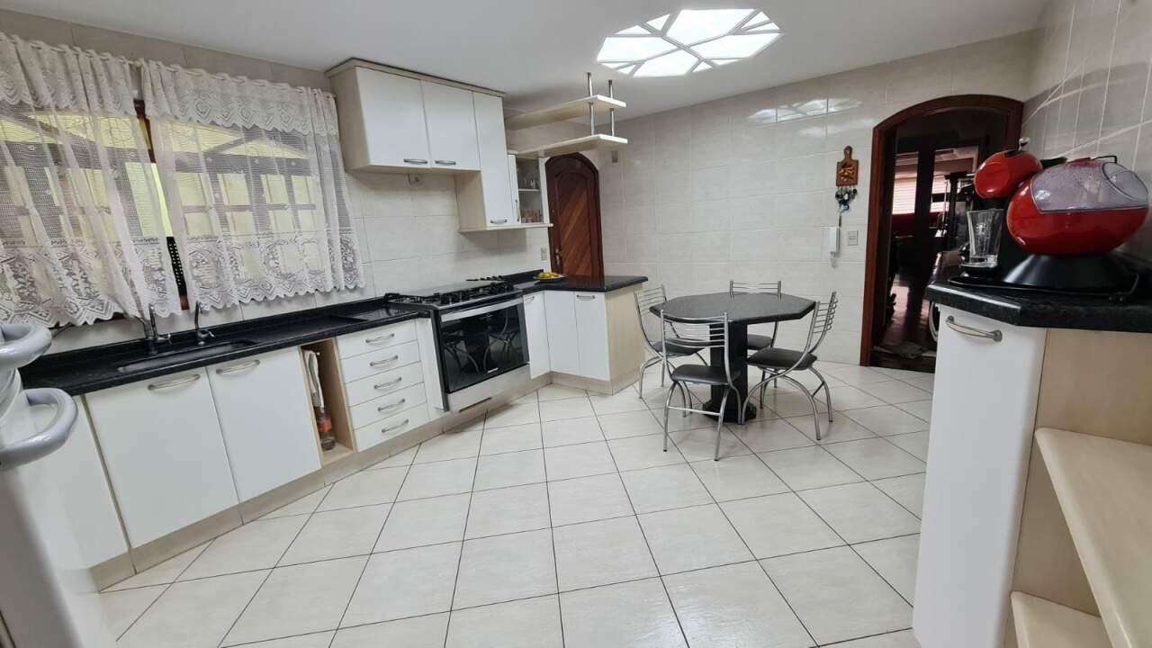 Sobrado à venda com 3 quartos, 300m² - Foto 6