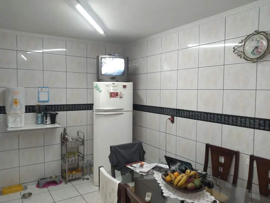 Sobrado à venda com 3 quartos, 200m² - Foto 1